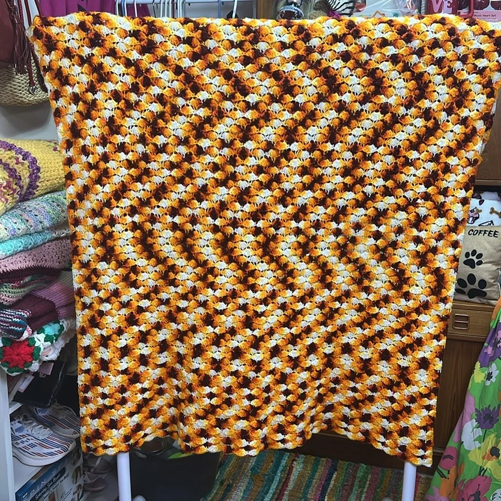 Throw crochet afghan 80 x45 Blanket Handmade - Picture 7 of 13